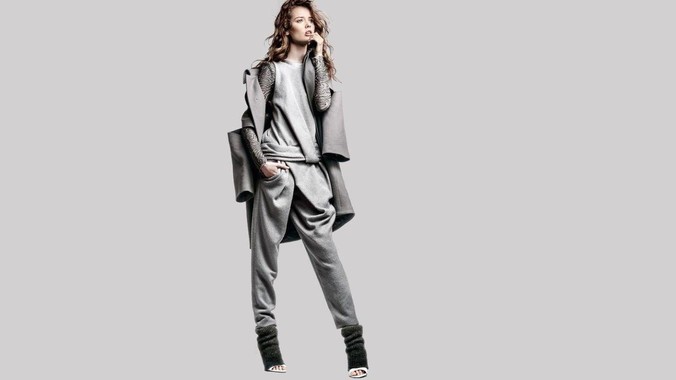 急救演练进社区 义诊活动暖人心